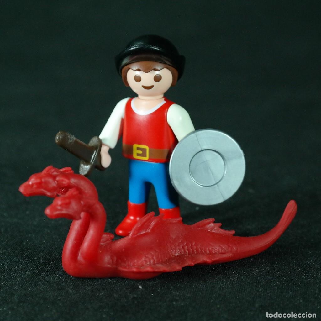 Playmobil: Playmobil ni&ntilde;o medieval con dragon micro rojo ☼