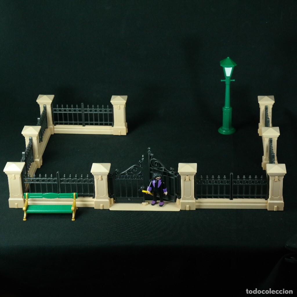 Playmobil: Playmobil vallado victoriano con farol, figura y banco ☼