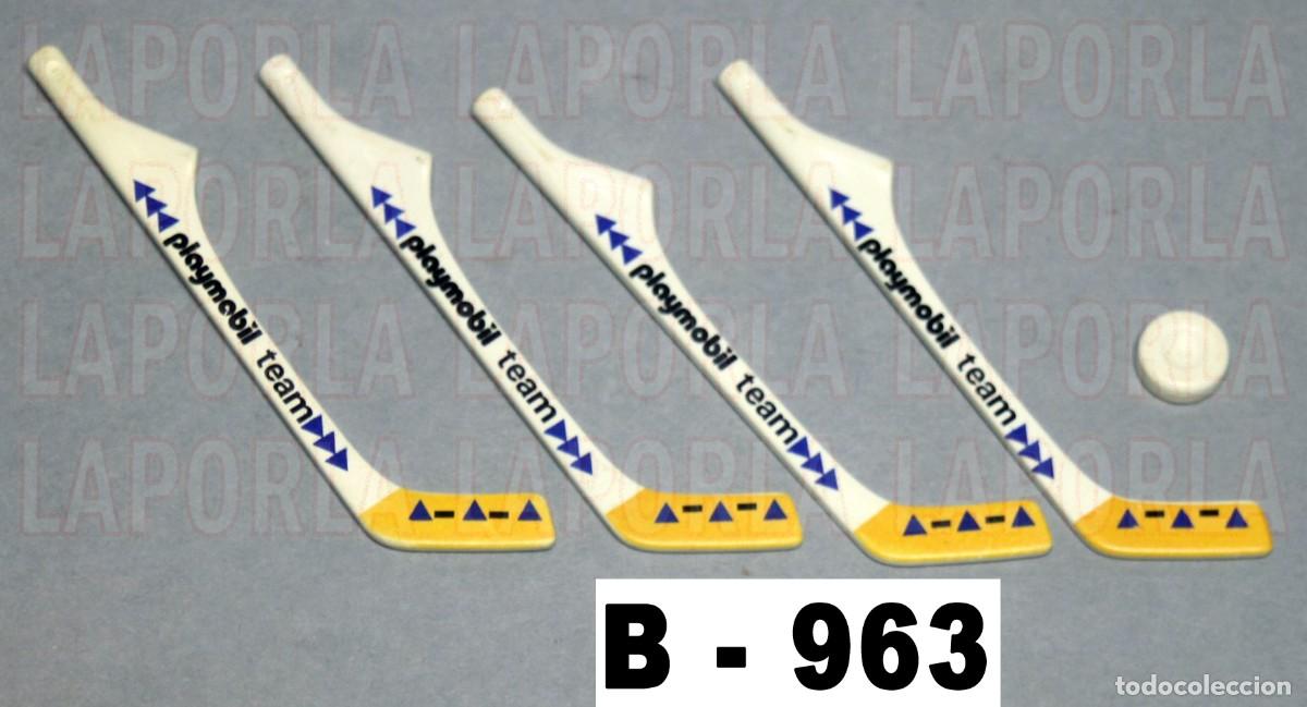 Playmobil: PLAYMOBIL 4 PALOS STICKS Y PUCK HOCKEY HIELO - INVIERNO DEPORTE (B-963)
