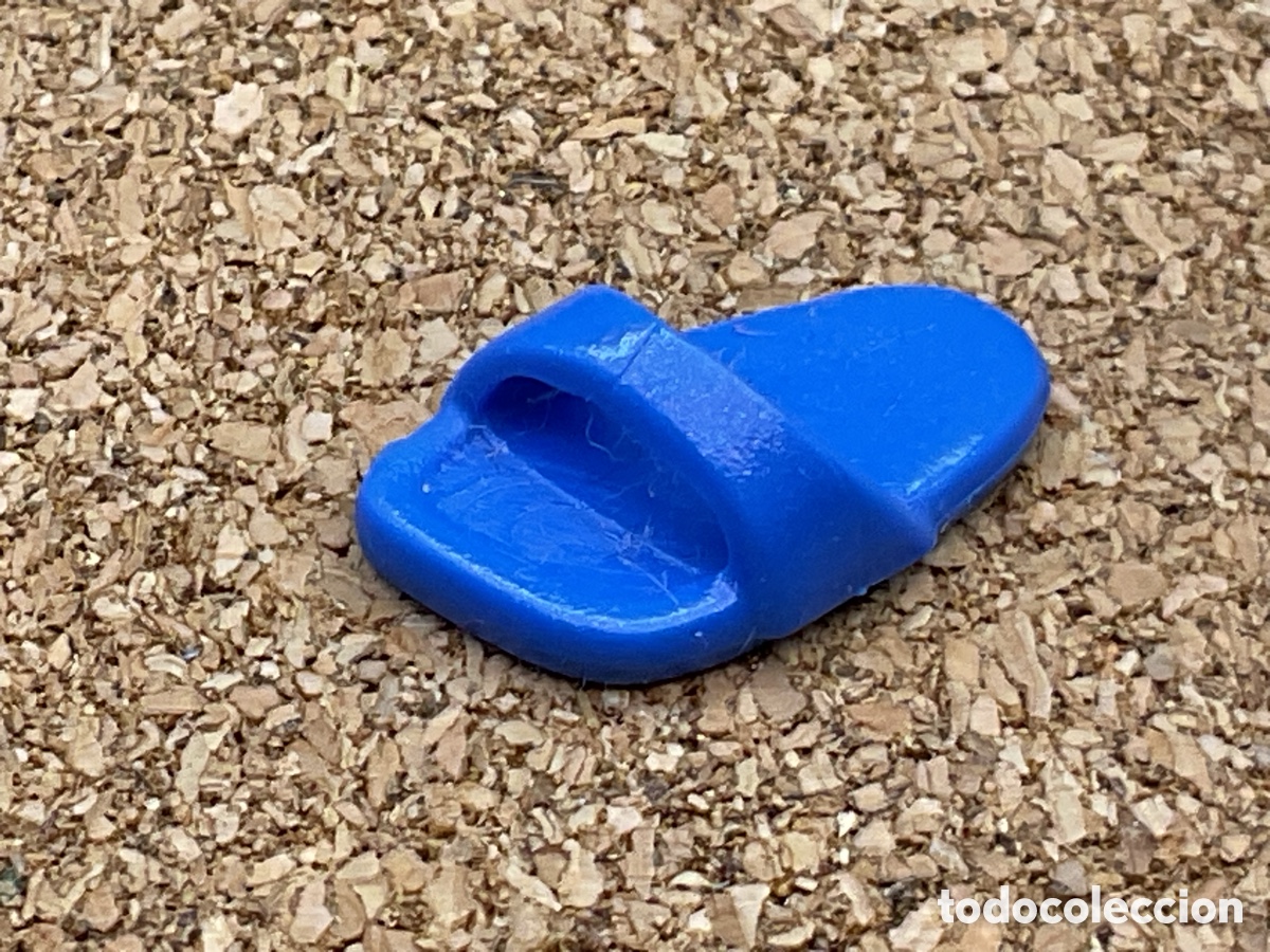 Playmobil: ACCESORIO PLAYMOBIL. SANDALIA COLOR AZUL. PIE IZQUIERDO ADULTO.