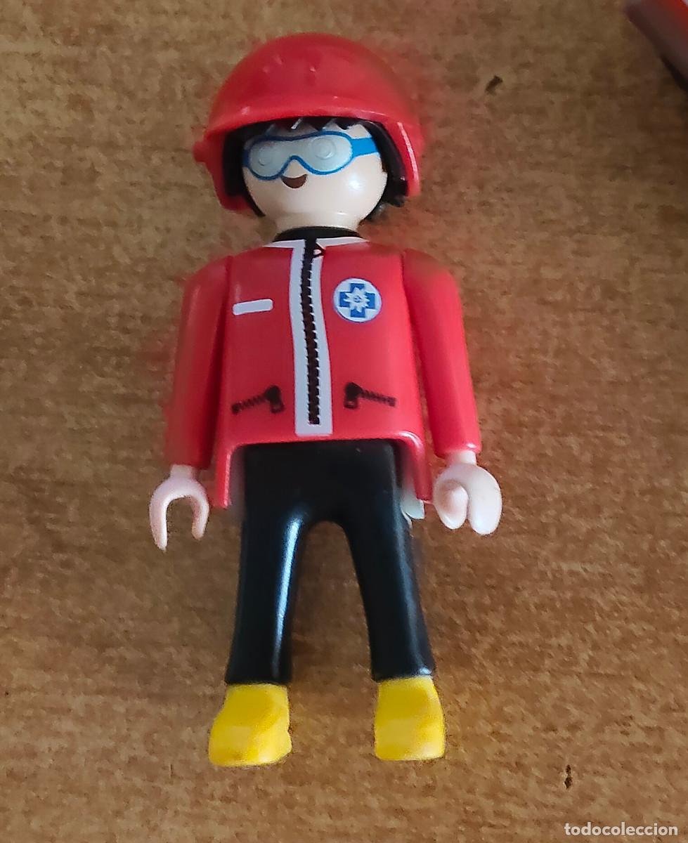 Playmobil: PLAYMOBIL Motorista Param&eacute;dico rescate - set 3924