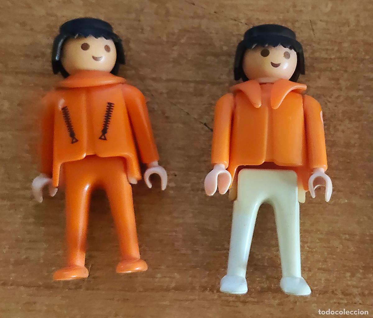 Playmobil: PLAYMOBIL FAMOBIL 1974 MONO NARANJA CREMALLERAS + enfermero cruz roja