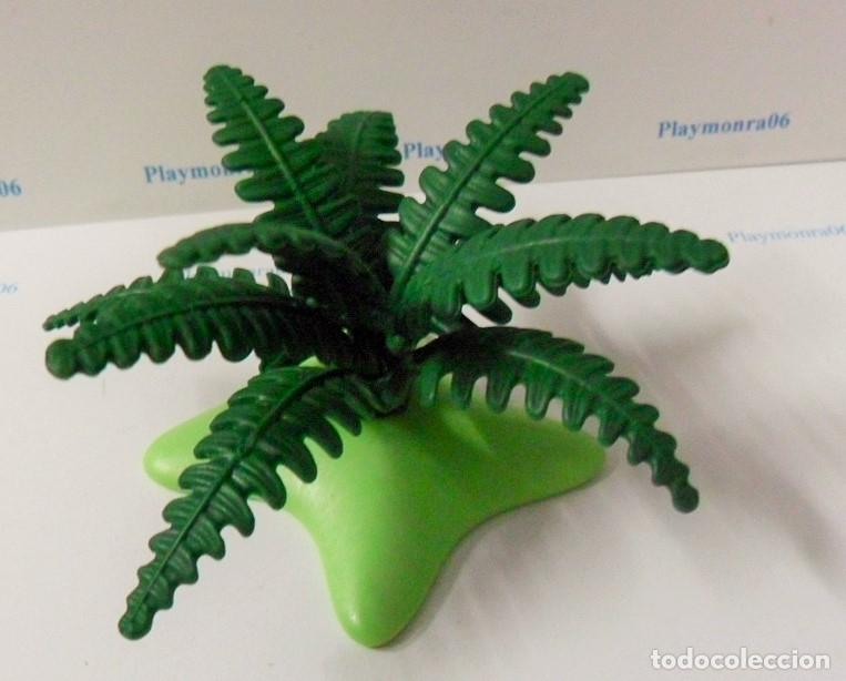 Playmobil: PLAYMOBIL P109 * VEGETACION ELECHOS SOBRE TERRENO COLOR VERDE CLARO