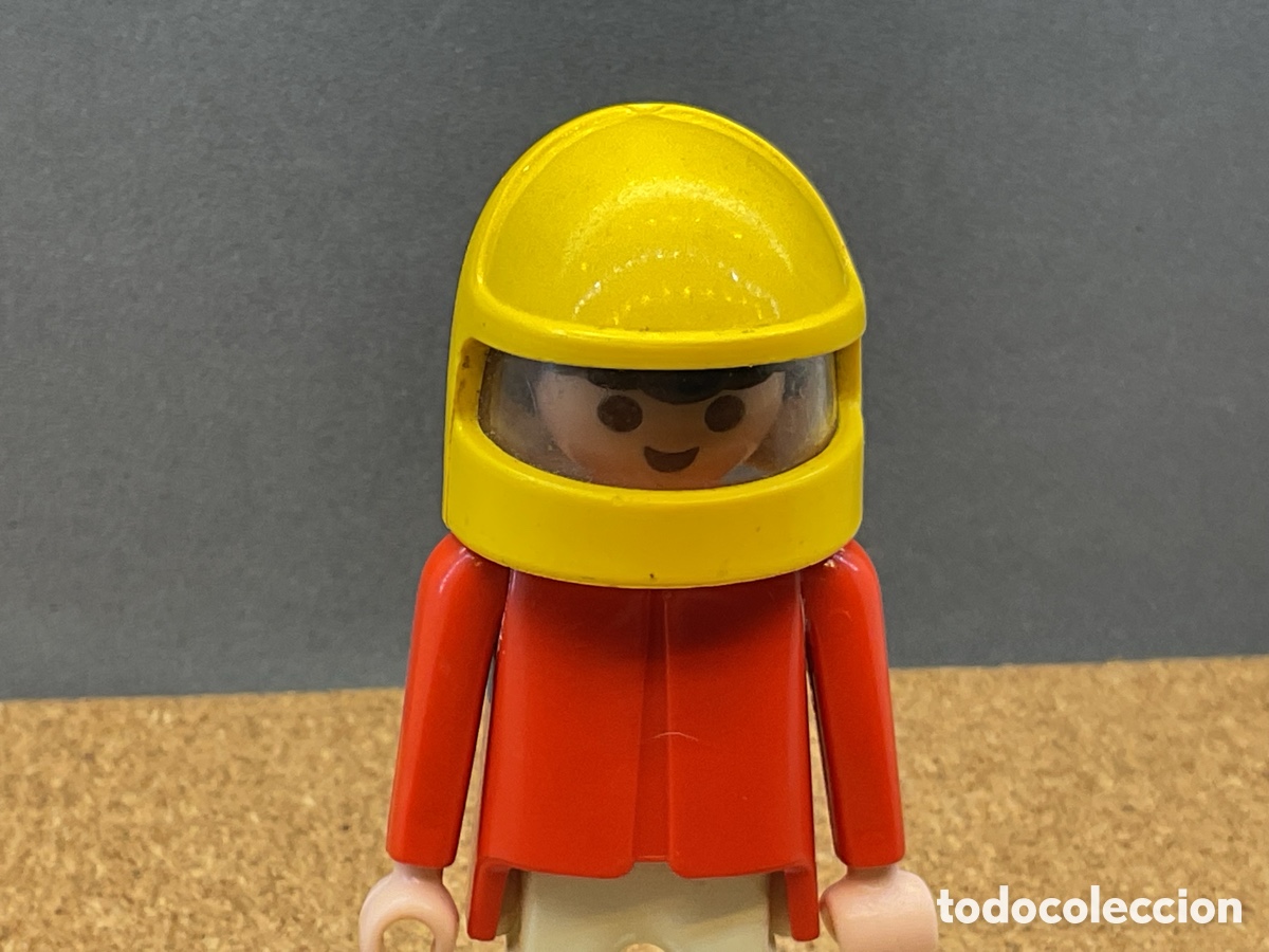 Playmobil: ACCESORIO PLAYMOBIL. CASCO ESPACIAL, ASTRONAUTA COLOR AMARILLO.