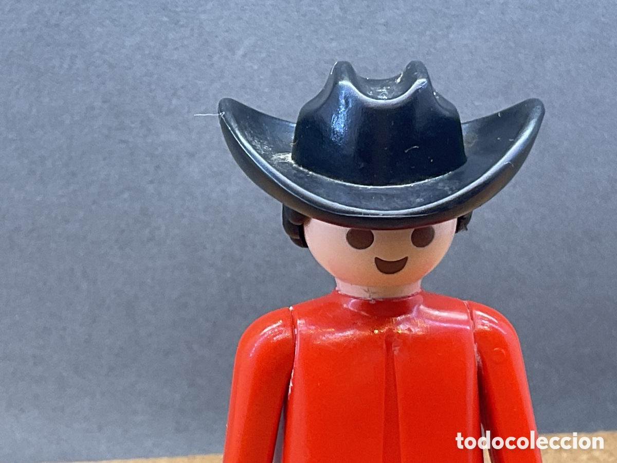 Playmobil: ACCESORIOS PLAYMOBIL. SOMBRERO CON ALAS, SOMBRERO COWBOY, VAQUERO. COLOR NEGRO.