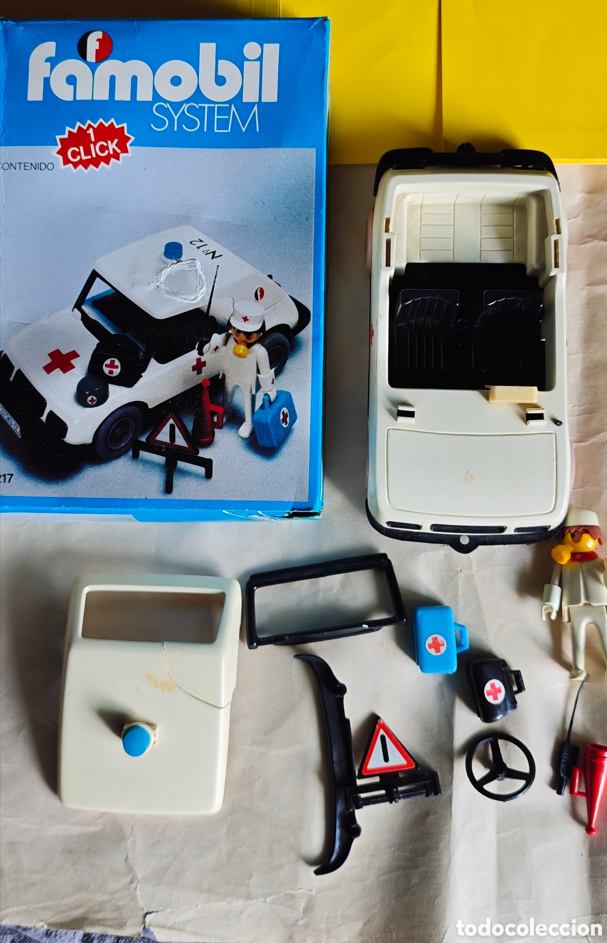 Playmobil: Famobil 3217 coche sanitario en caja