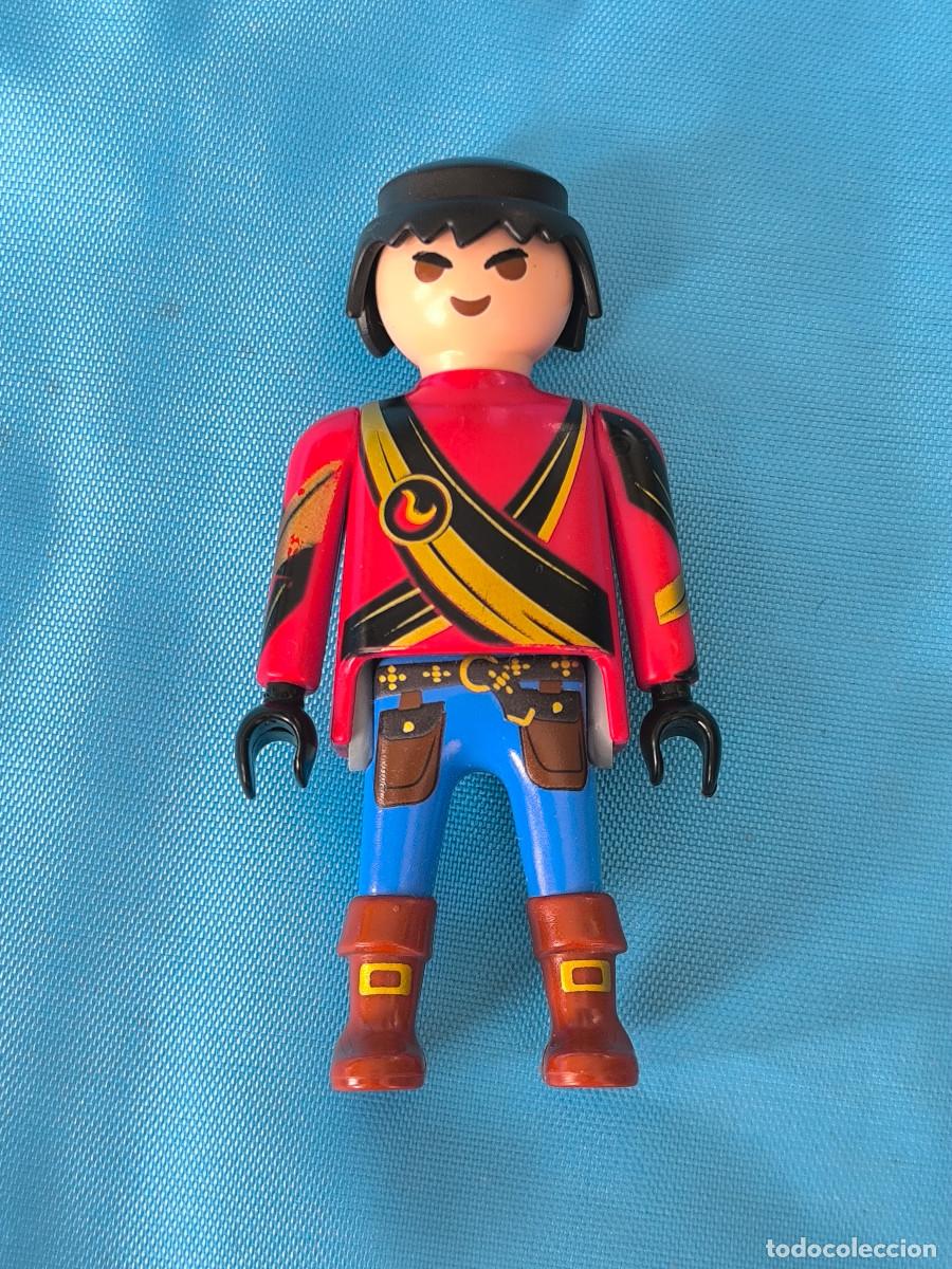 Playmobil: playmobil figura caballero medieval novelmore rojo azul botas marr&oacute;n vikingos romanos