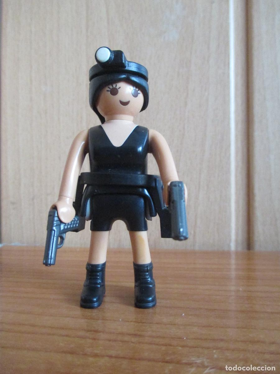 Playmobil: PLAYMOBIL : 1 FIGURA LARA CROFT