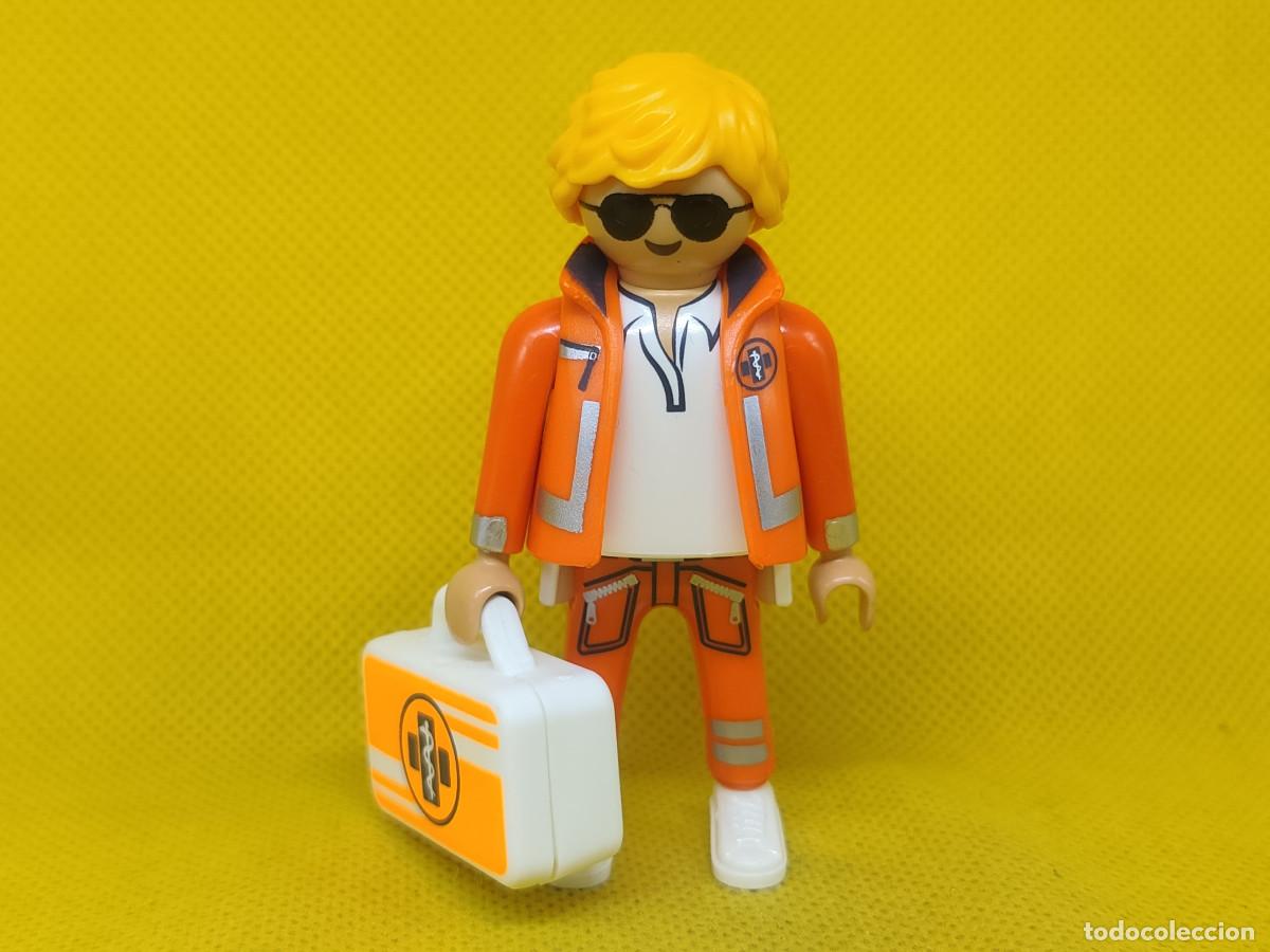 Playmobil: Playmobil M&eacute;dico de emergencias con botiqu&iacute;n, enfermero de urgencias