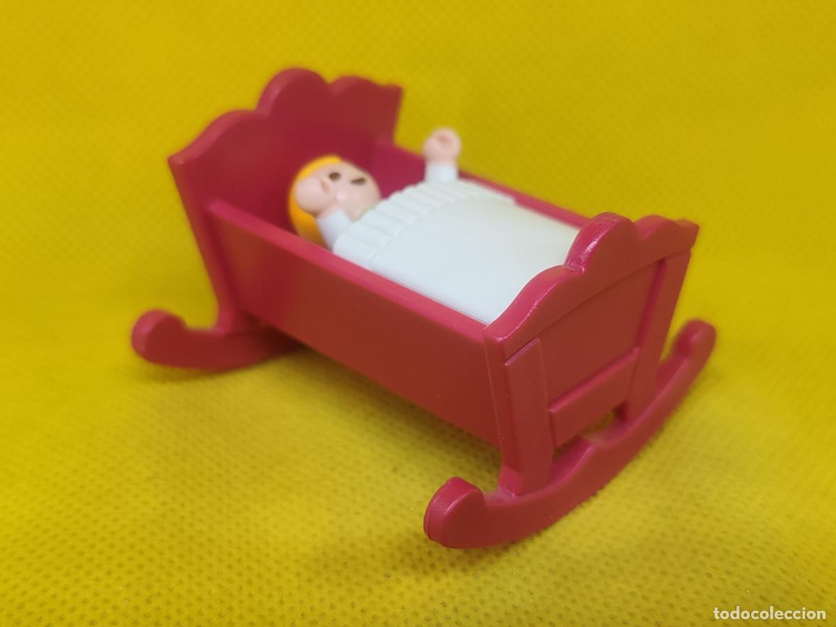 Playmobil: Playmobil Beb&eacute; con cuna roja