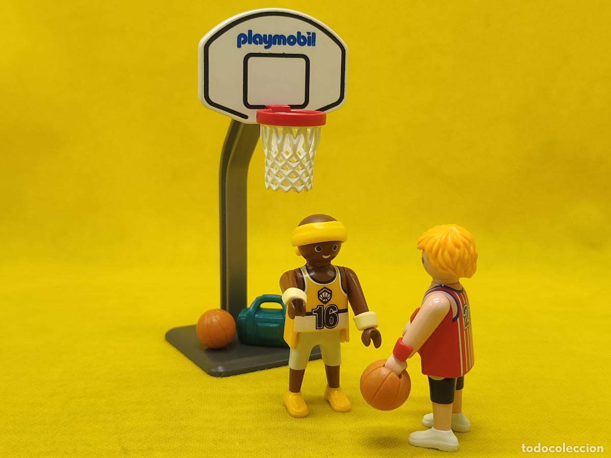 Playmobil: Playmobil Jugadores de baloncesto con canasta REF 9210