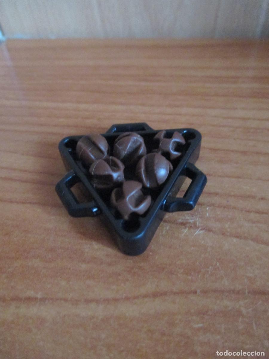Playmobil: PLAYMOBIL : 1 RECIPIENTE NEGRO CON BOLAS DE CA&Ntilde;ON REDONDAS