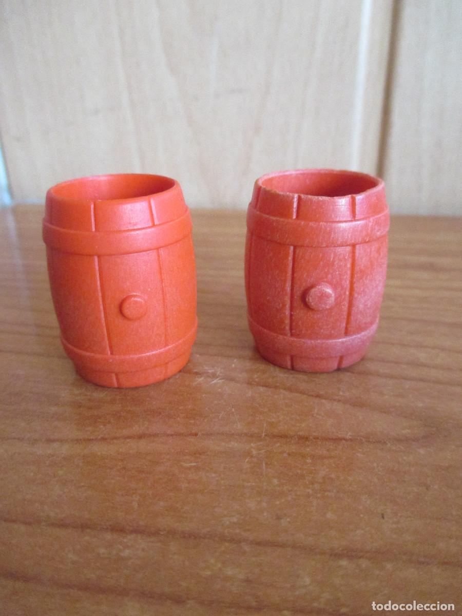 Playmobil: PLAYMOBIL : 1 LOTE DE 2 UNIDADES DE BARRIL O TONEL NARANJA