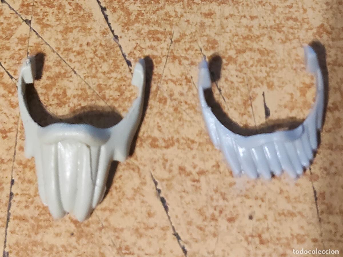 Playmobil: PLAYMOBIL BARBA OESTE MEDIEVAL PIRATAS CIUDAD INDIOS........COLOR GRIS - 2 unid
