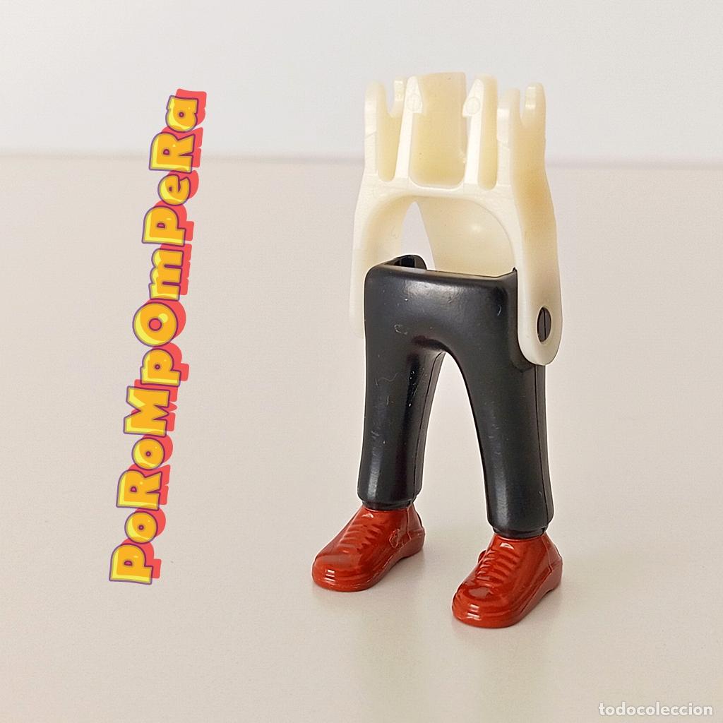 Playmobil: PLAYMOBIL pierna pantal&oacute;n negro zapatilla deportiva marr&oacute;n + esqueleto CUSTOM/COMPLETAR U4
