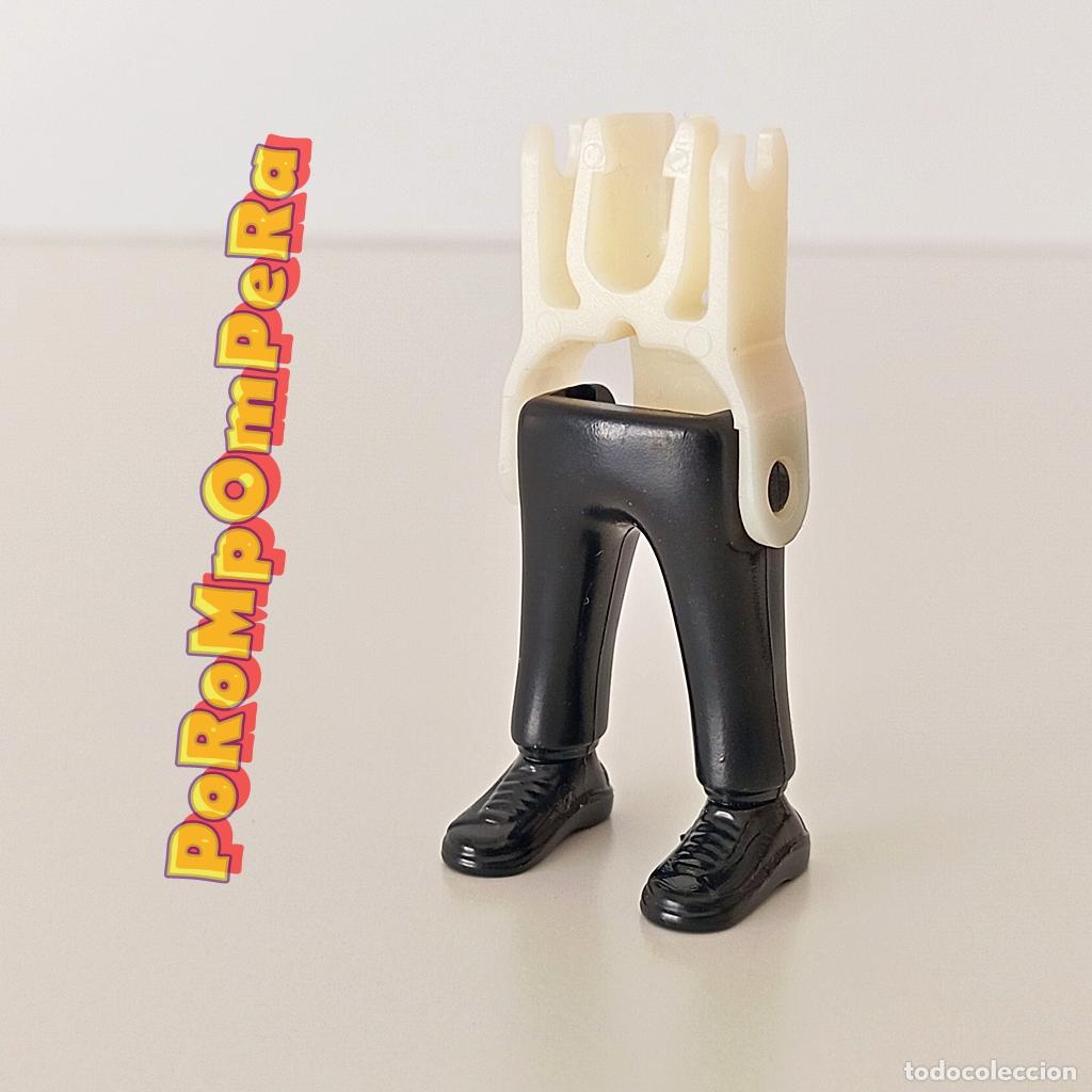 Playmobil: PLAYMOBIL pierna pantal&oacute;n negro zapatilla deportiva negra + esqueleto CUSTOM/COMPLETAR U4