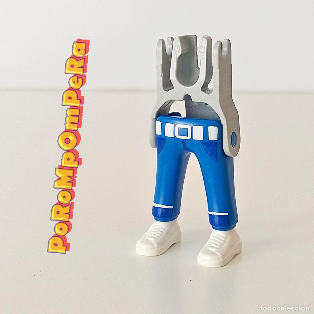 Playmobil: PLAYMOBIL pierna pantal&oacute;n azul zapatilla deportiva blanca + esqueleto CUSTOM/COMPLETAR U4