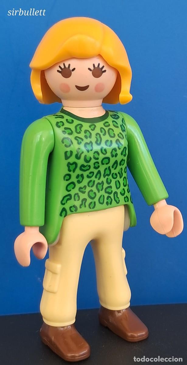 Playmobil: Figura Mujer Vida en la monta&ntilde;a. Playmobil 5430. Rescate