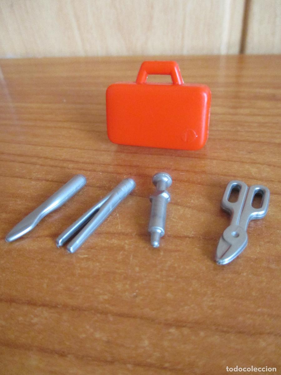 Playmobil: PLAYMOBIL : MALETIN MEDICO ROJO ANTIGUO CON LOS ACCESORIOS
