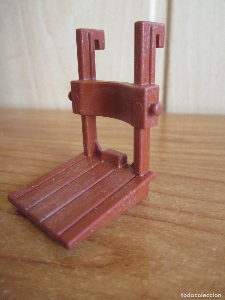 Playmobil: PLAYMOBIL : 1 SOPORTE PARA BARRIL