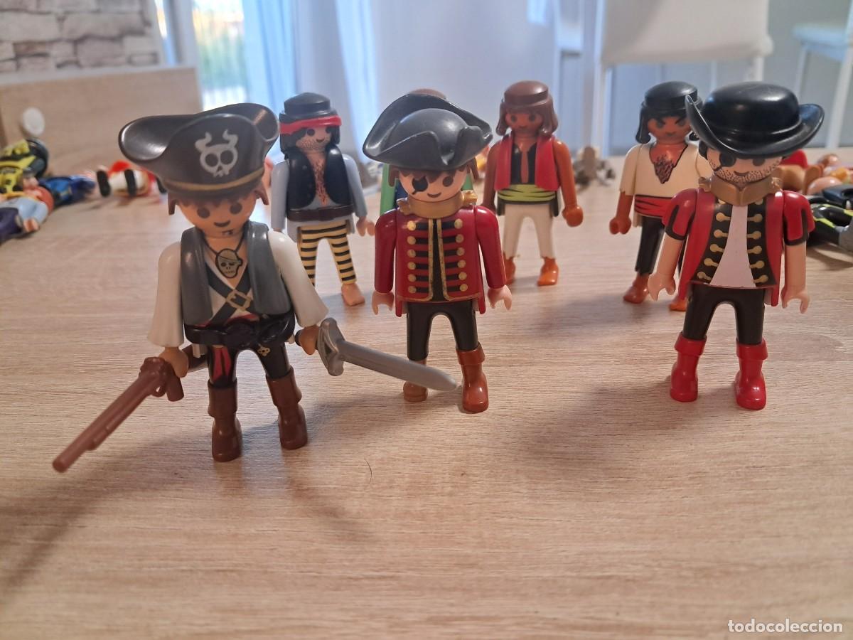 Playmobil: Lote 7 Piratas Playmobil-Capitanes rojos + tripulaci&oacute;n
