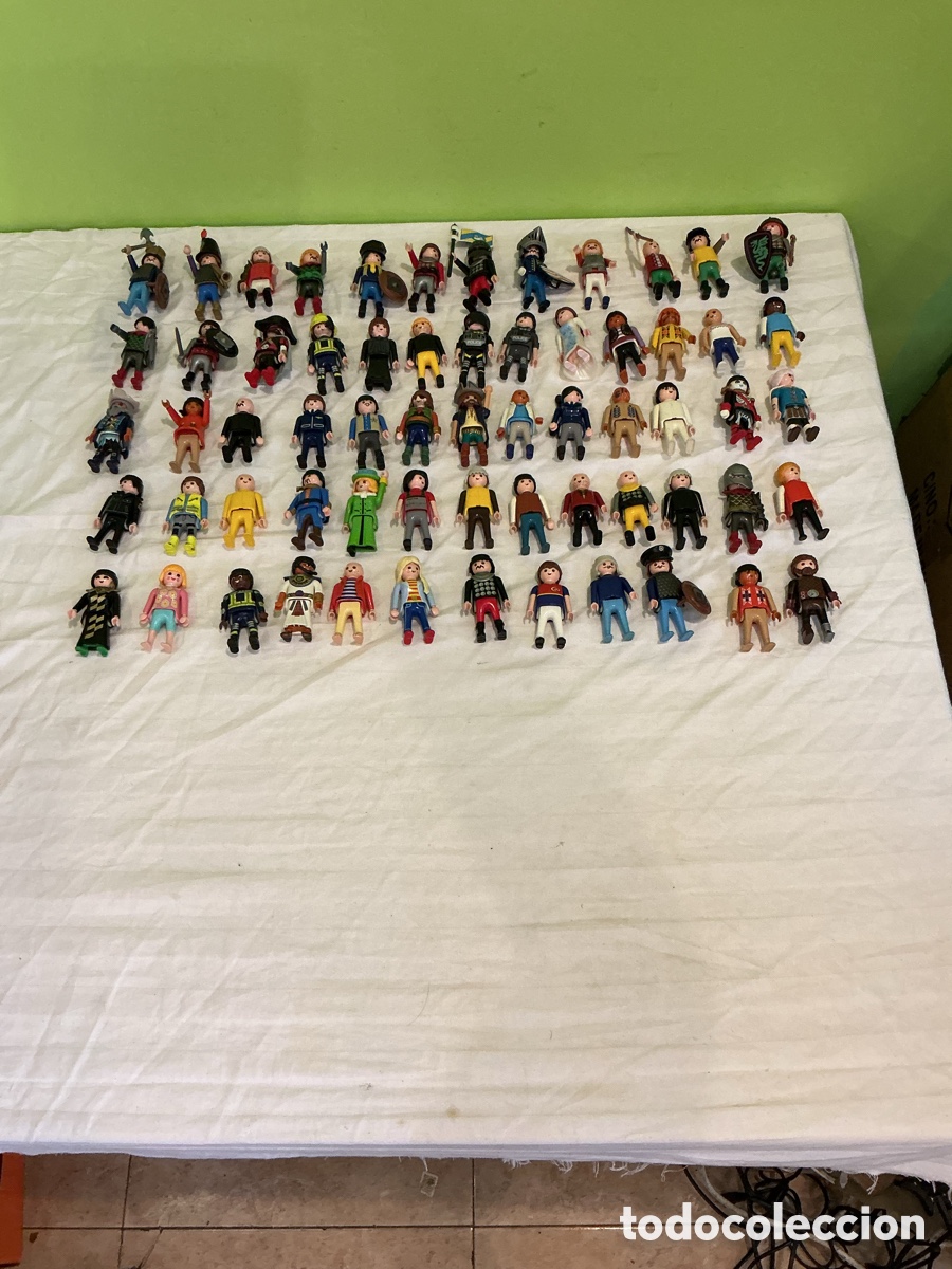 Playmobil: LOTE DE 63 FIGURAS PLAYMOBIL VARIADAS &ndash; REF. C-1