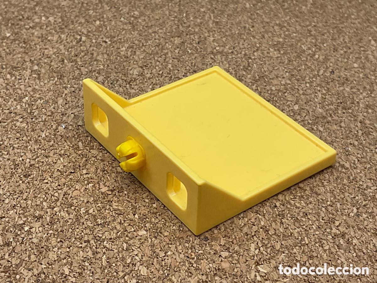 Playmobil: ACCESORIO PLAYMOBIL. ESTANTE O REPISA COLOR AMARILLO