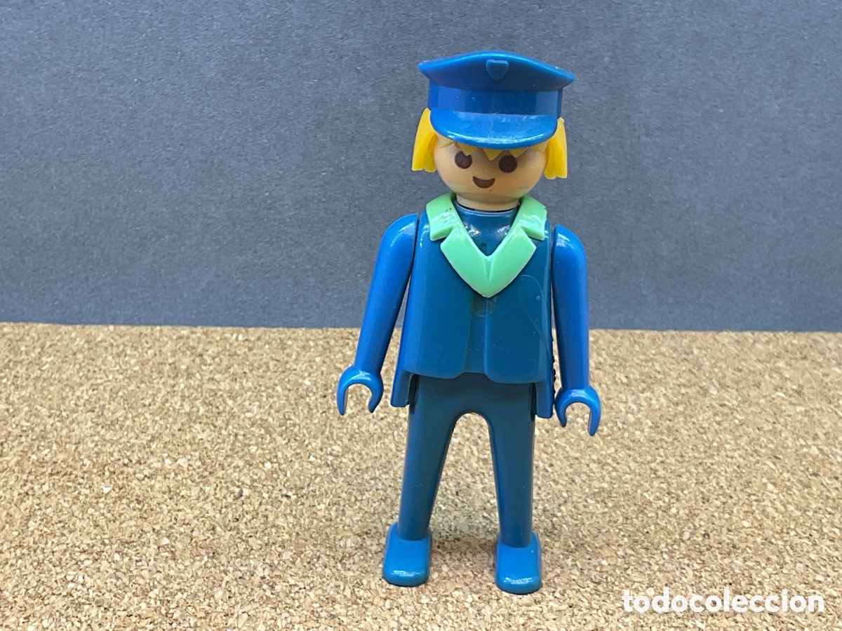 Playmobil: FIGURA PLAYMOBIL. ANTIGUA FIGURA DE HOMBRE CON GORRA AZUL. REF PILOTO, ETC. GEOBRA 1974