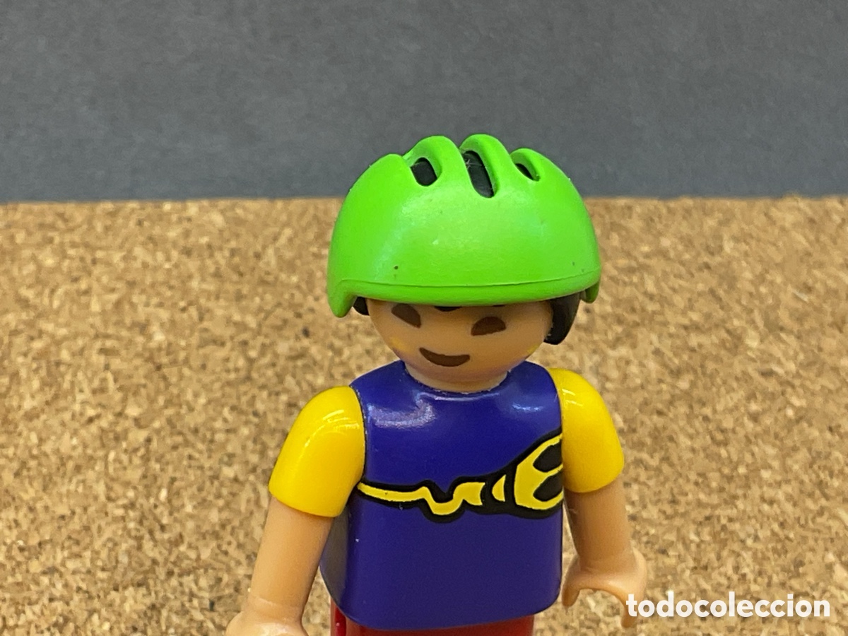 Playmobil: ACCESORIO PLAYMOBIL. CASCO BICICLETA COLOR VERDE NI&Ntilde;OS.