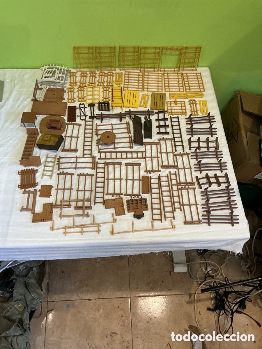 Playmobil: Lote Playmobil vallas, rejas, escaleras y accesorios &ndash; Y-1