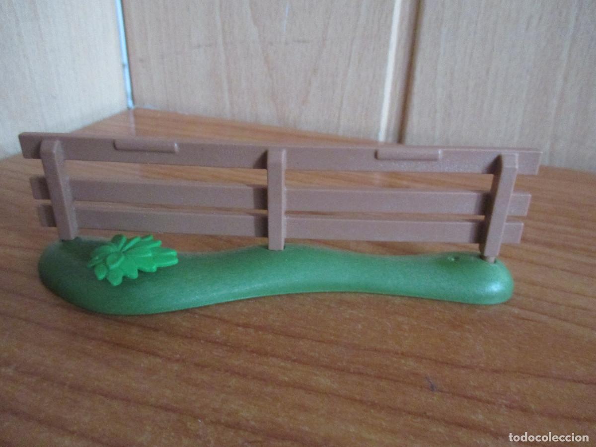 Playmobil: PLAYMOBIL : 1 VALLA SOBRE ZONA VERDE