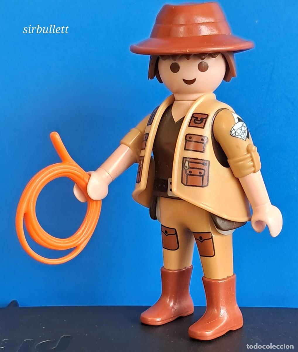 Playmobil: Figura Hombre arque&oacute;logo explorador cazador. Playmobil. Soga L&aacute;tigo