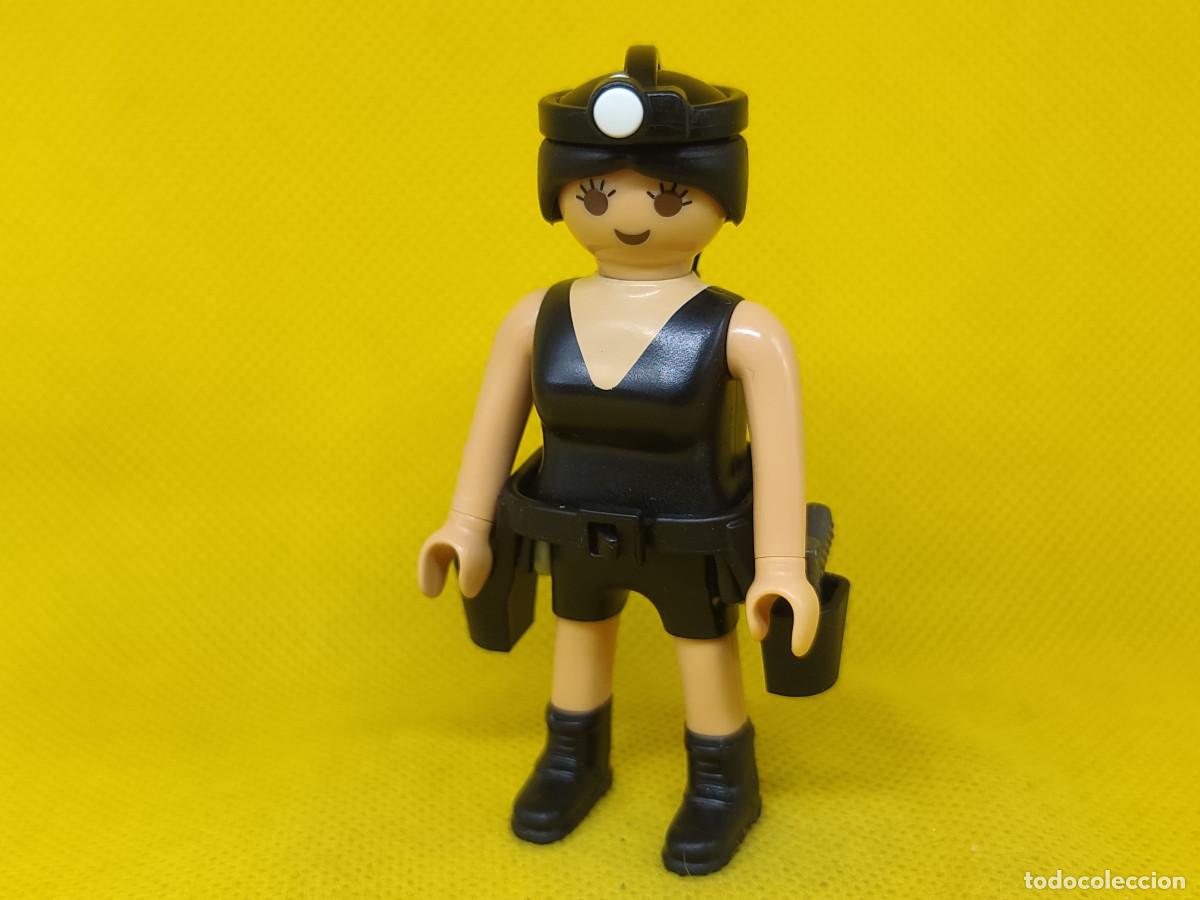 Playmobil: Playmobil Tomb Raider, Agente especial