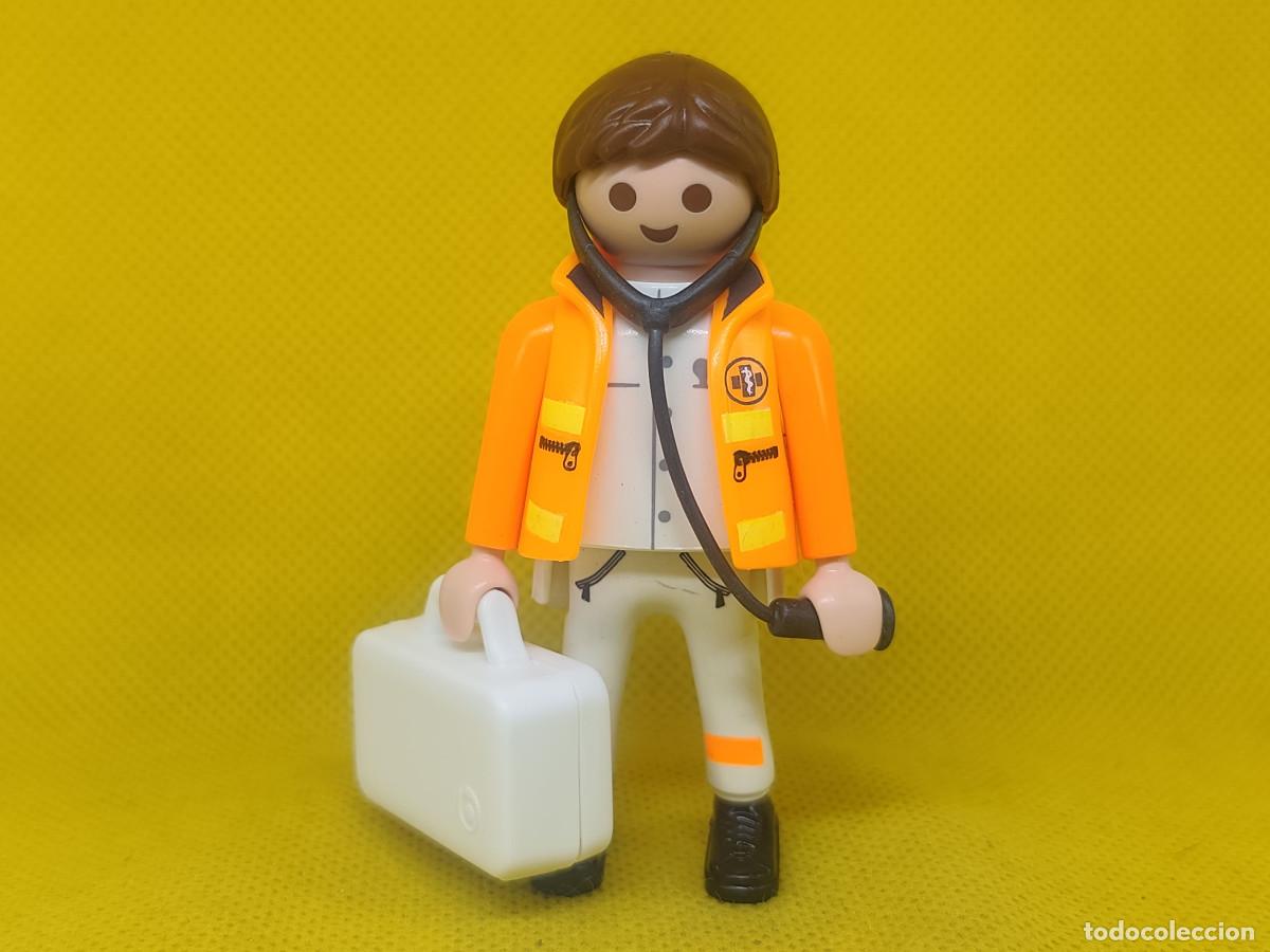 Playmobil: Playmobil M&eacute;dico con botiqu&iacute;n, enfermero