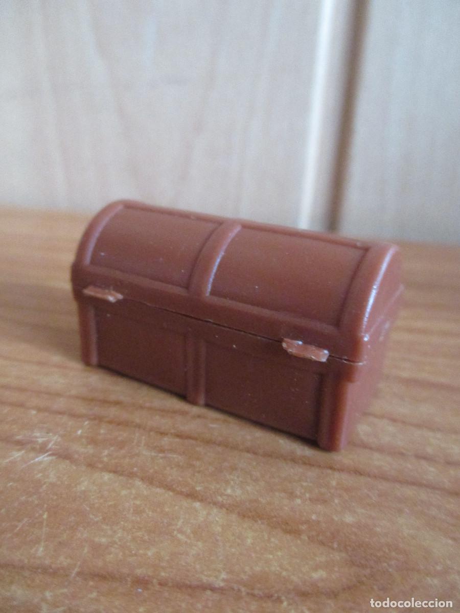 Playmobil: PLAYMOBIL : 1 COFRE O CAJA MARRON CON TAPA