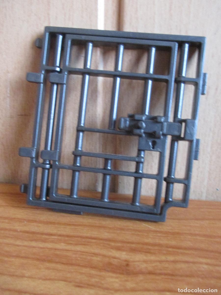 Playmobil: PLAYMOBIL : 1 REJA CON PUERTA PARA CARCEL