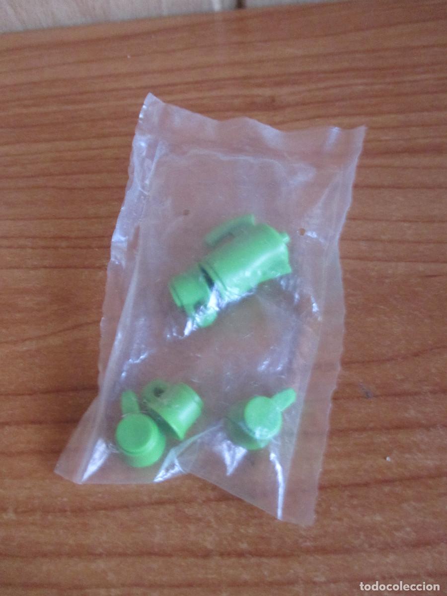 Playmobil: PLAYMOBIL : 1 LOTE DE CAFETERA Y 4 TAZAS VERDES SIN ABRIR