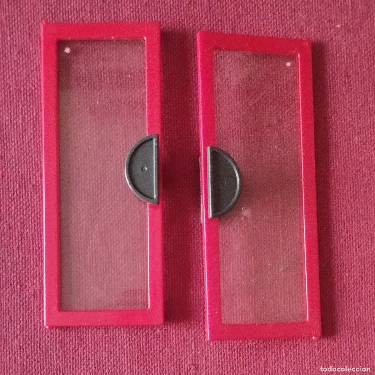 Playmobil: 2 PUERTAS DE SIMIL CRISTAL Y MARCO ROJO - PLAYMOBIL