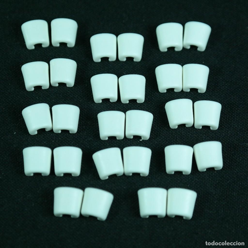 Playmobil: Playmobil pu&ntilde;os totalmente blancos altos ☼