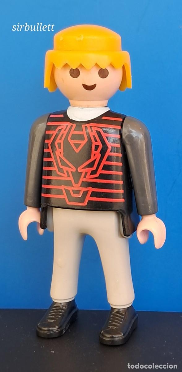 Playmobil: Figura Hombre Delincuente. Playmobil.