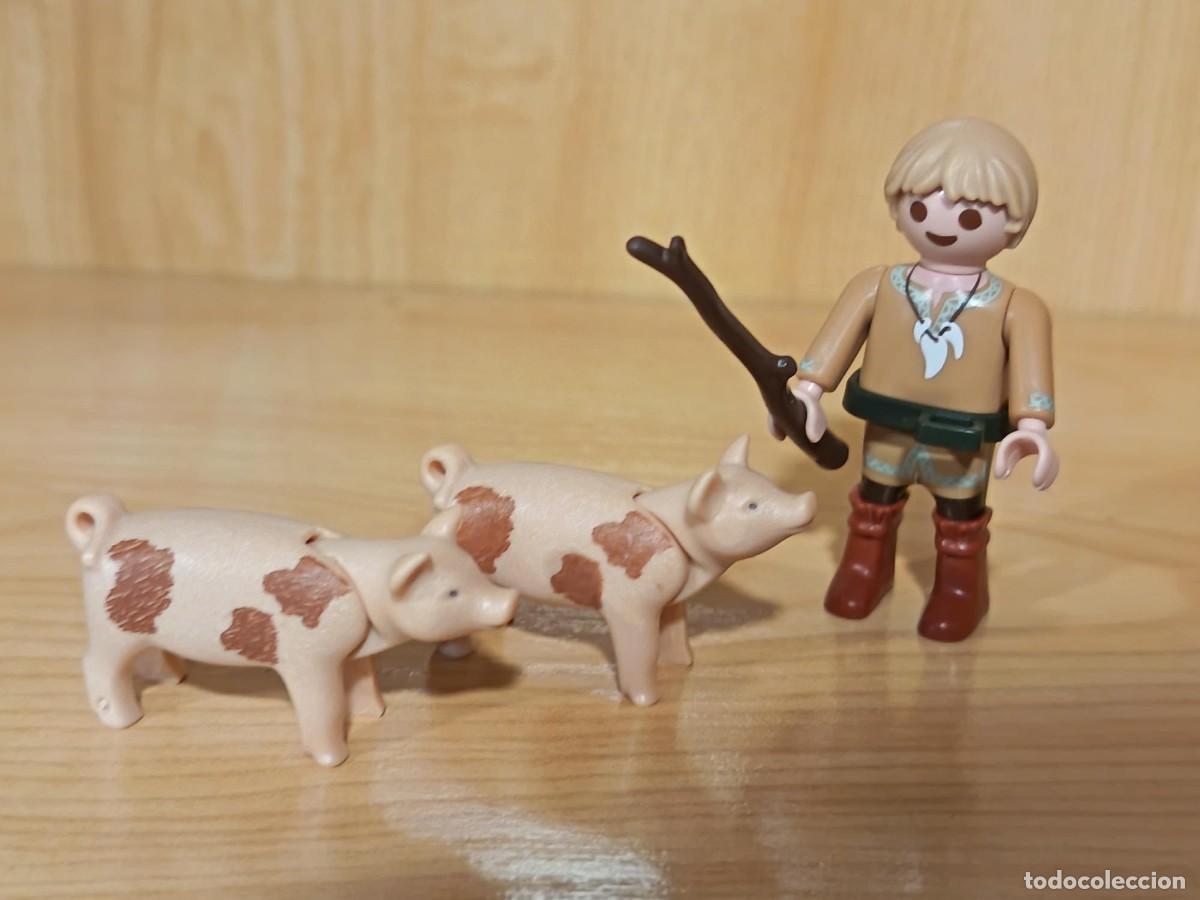 Playmobil: PLAYMOBIL ALDEANO , NI&Ntilde;O CON CERDITOS , BELEN - 22/7/26