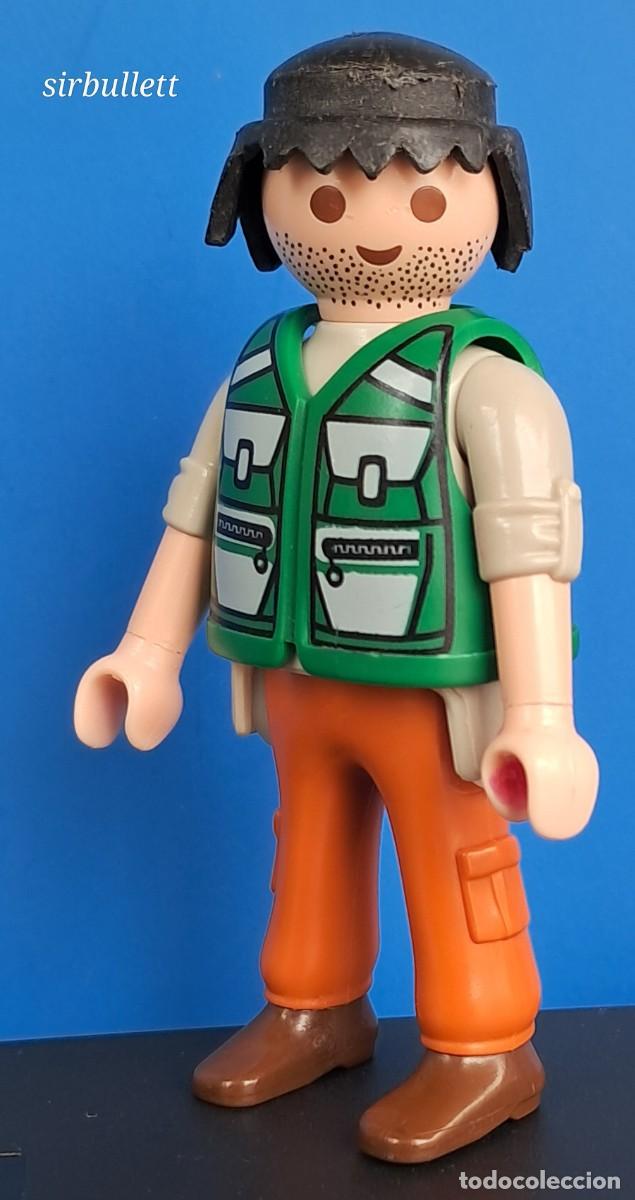 Playmobil: Figura Hombre Camionero Cazador Explorador. Playmobil.