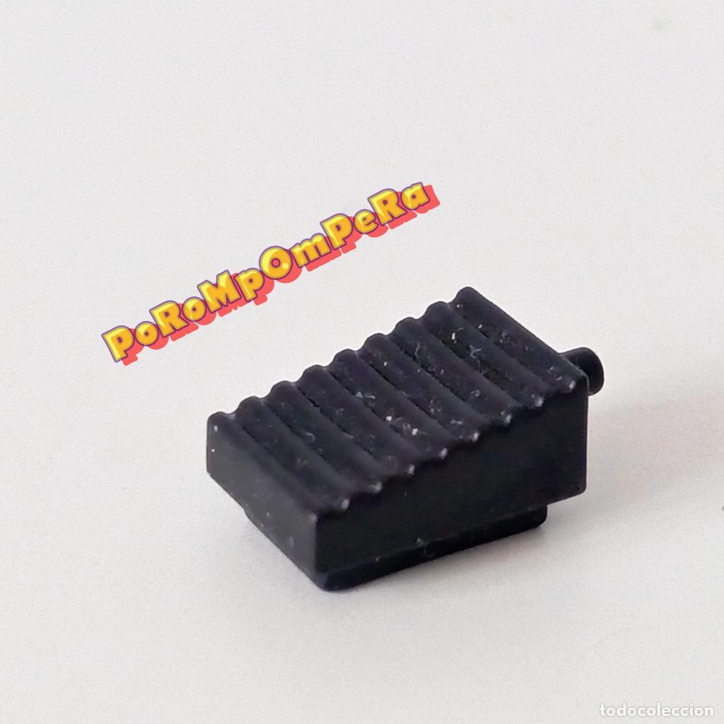 Playmobil: PLAYMOBIL pedal negro para m&aacute;quina de coser moderna D7