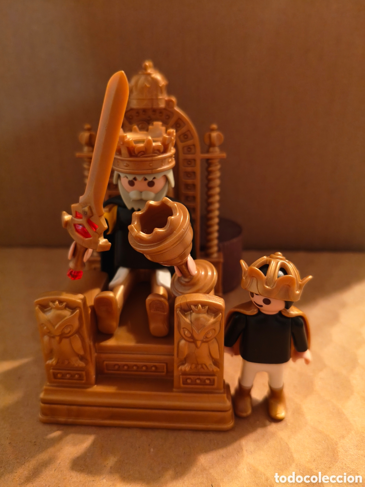 Playmobil: Figura Playmobil trono con rey y pr&iacute;ncipe