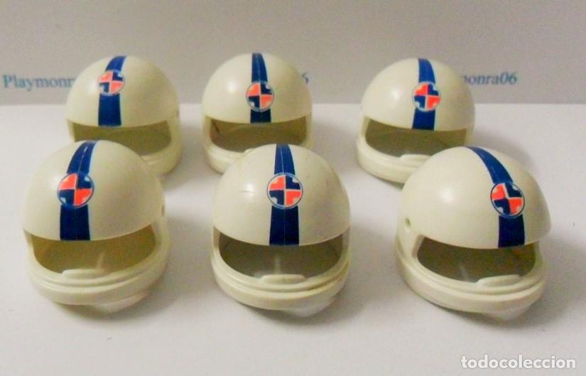 Playmobil: PLAYMOBIL P206 * 6 CASCOS BLANCO RAYA AZUL CON LOGOTIPO MOTORISTA PILOTO SIN VISERA