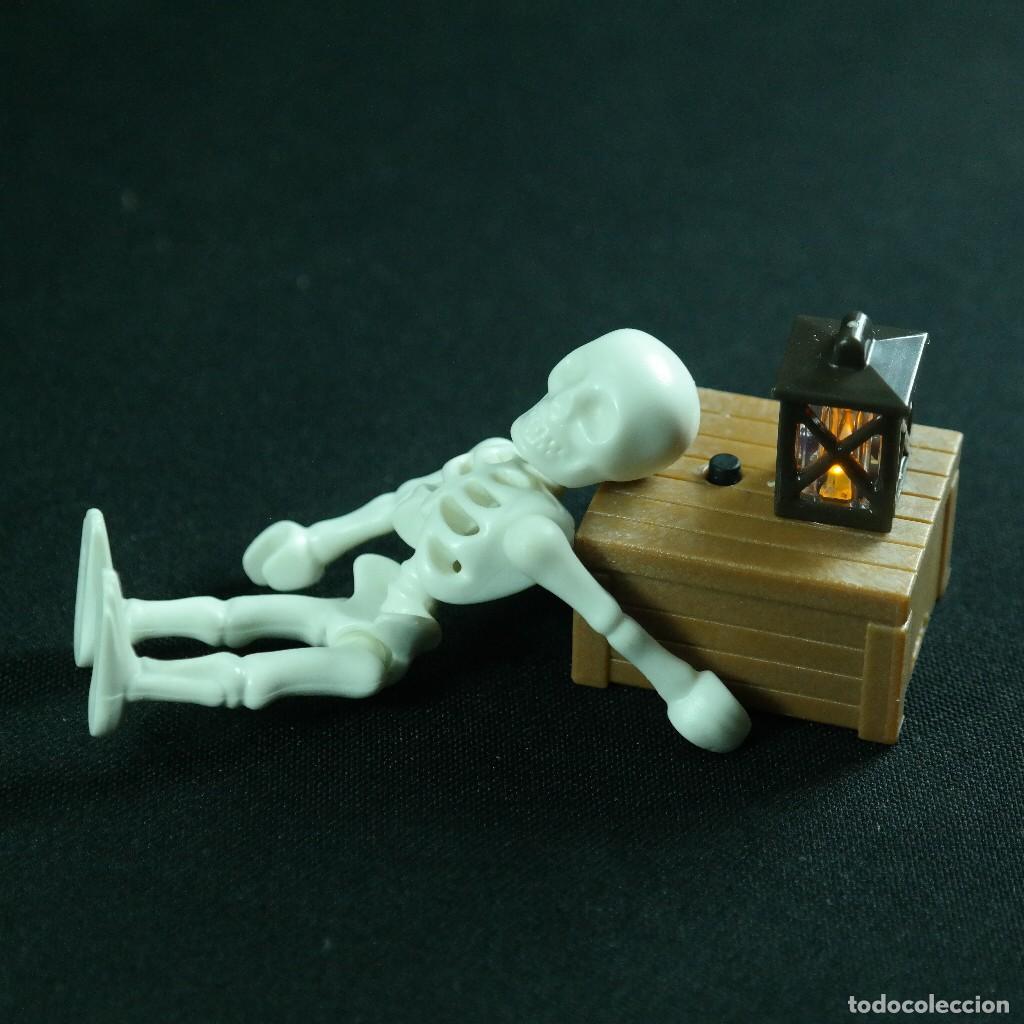 Playmobil: Playmobil esqueleto con farol ☼