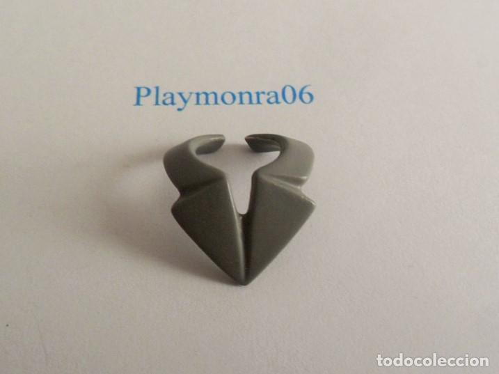 Playmobil: PLAYMOBIL P080 * CUELLO SOLAPA ANCHA CHAQUETA GRIS