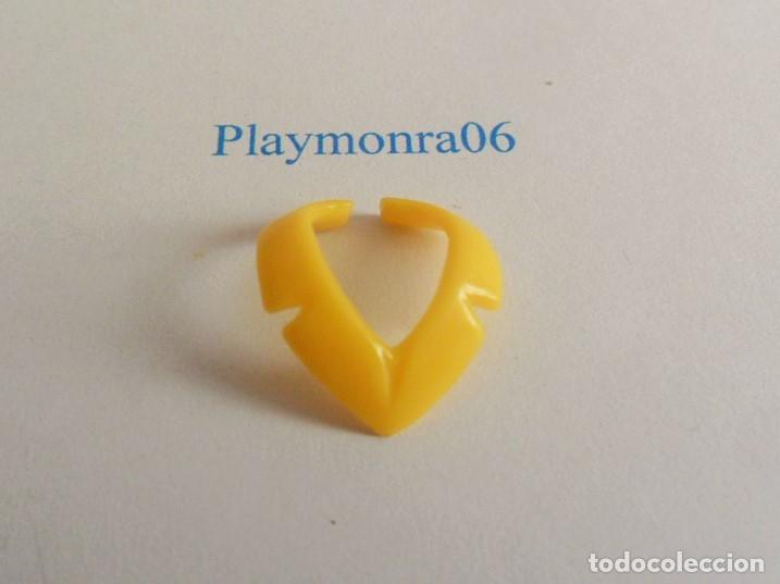 Playmobil: PLAYMOBIL P080 * CUELLO SOLAPA CHAQUETA AMARILLO