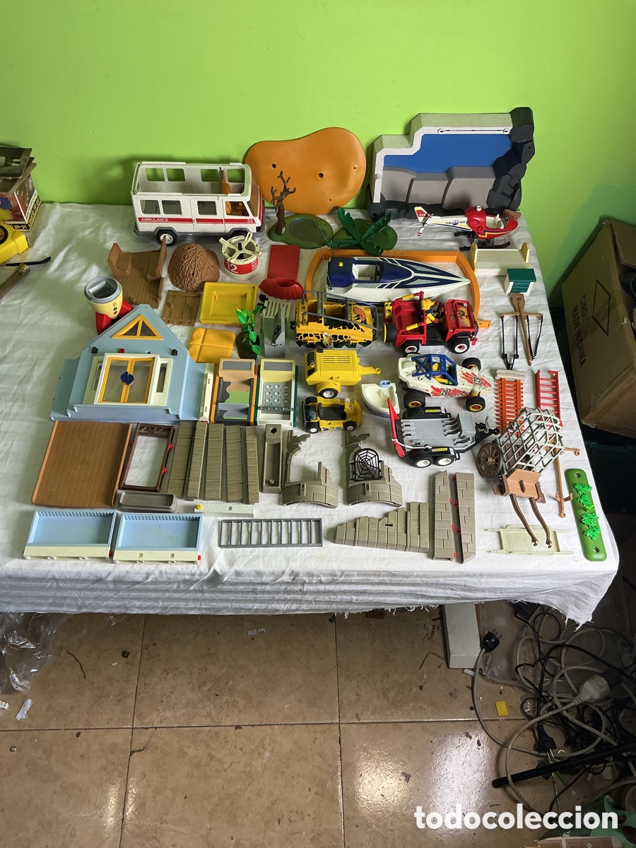 Playmobil: Lote Playmobil de veh&iacute;culos, construcciones y accesorios &ndash; ALN-3