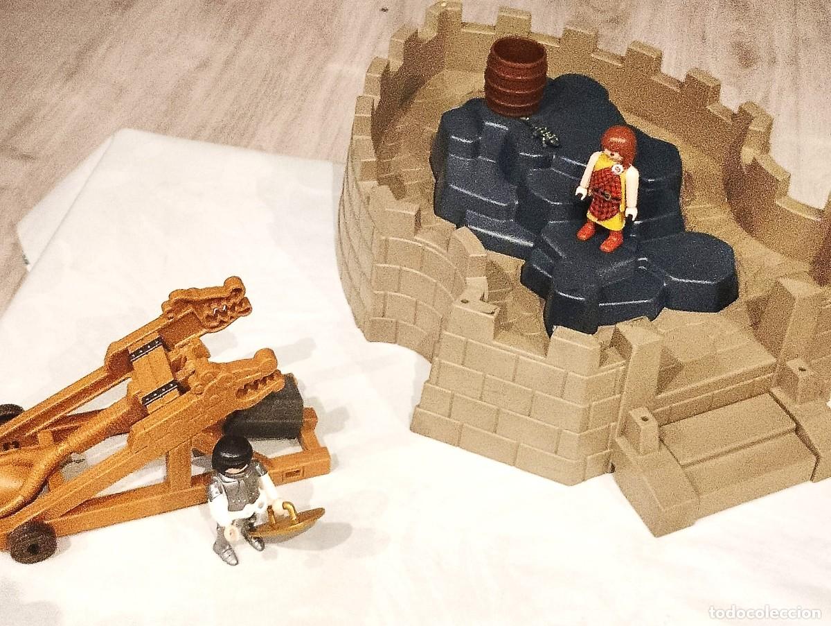 Playmobil: Playmobil medieval: catapulta funcionando, muralla, escenario y 2 figuras